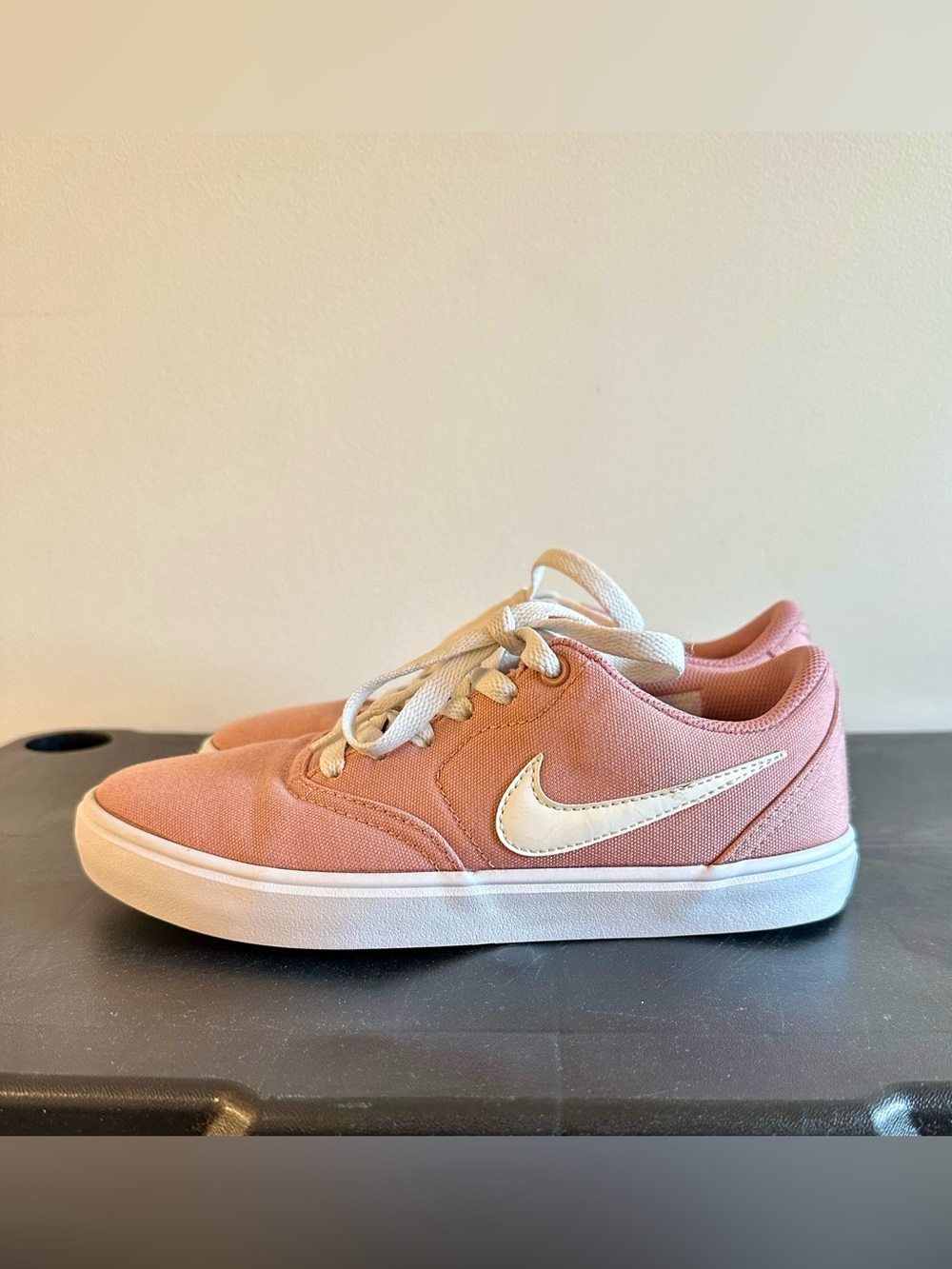 Nike SB Check Solarsoft Rust Pink Canvas Sneakers